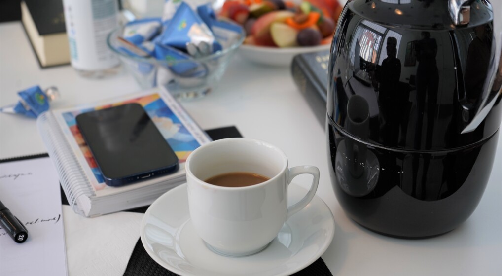 Møde genrebillede med kaffekop